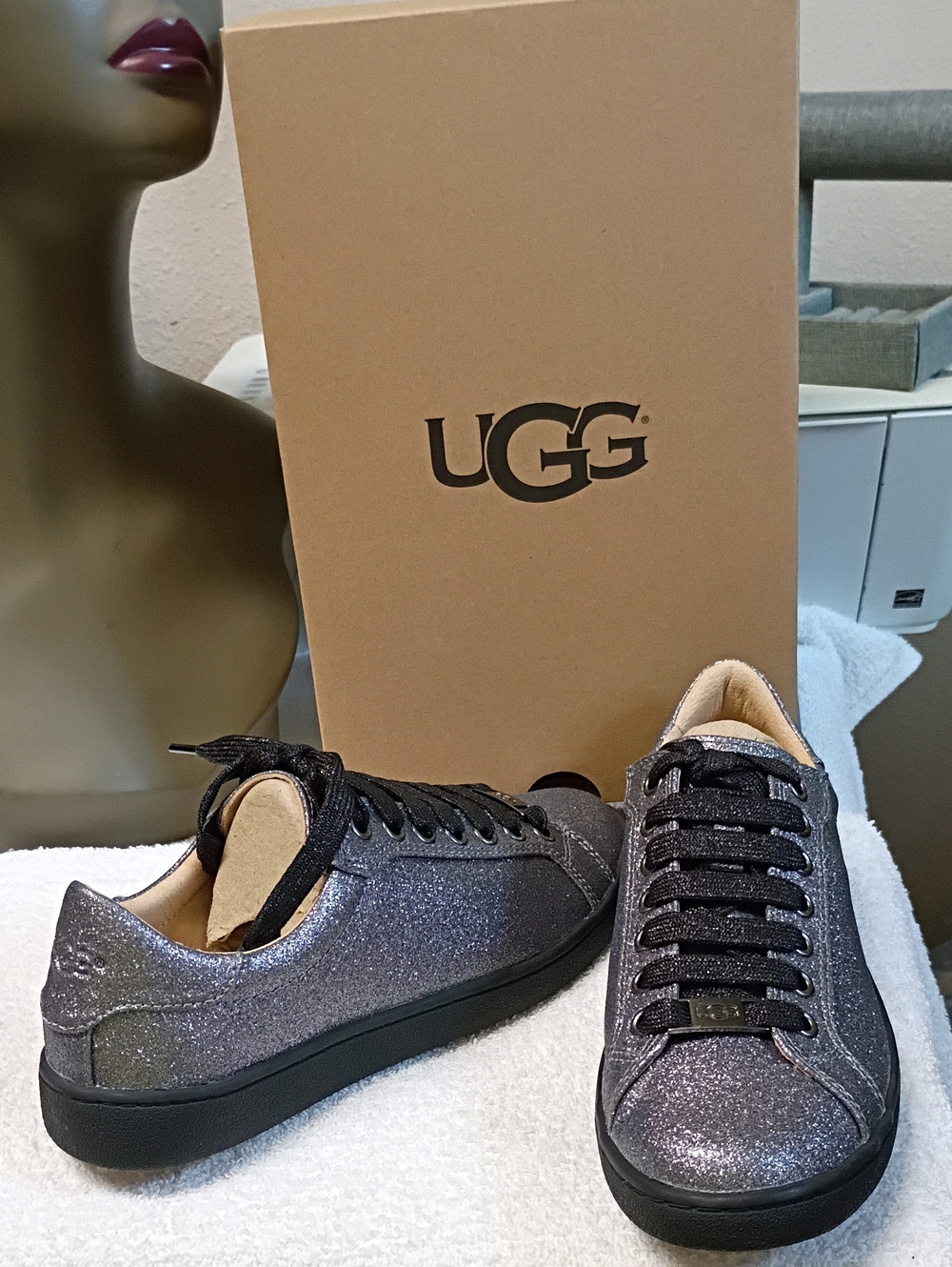 UGG Milo Glitter Low-Top Lace-Up Sneakers
